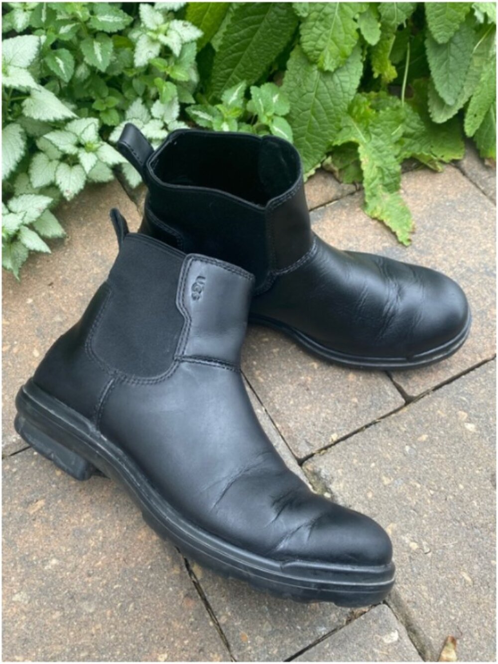UGG Black Leather Chelsea Boots — Size 7 (UK 5 / EU 38) Summer Sale